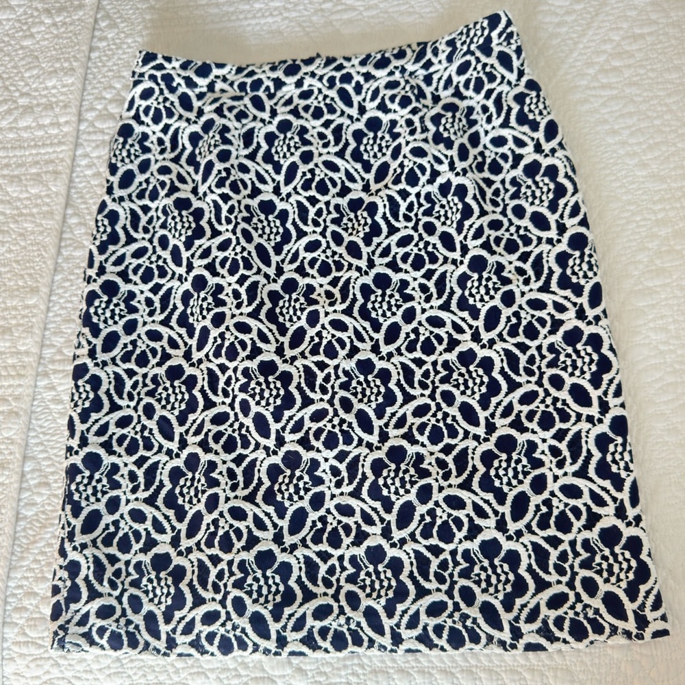 Eva Mendes by New York & Co Pencil Midi Skirt Womens 10 White/Navy Floral - Picture 3 of 13